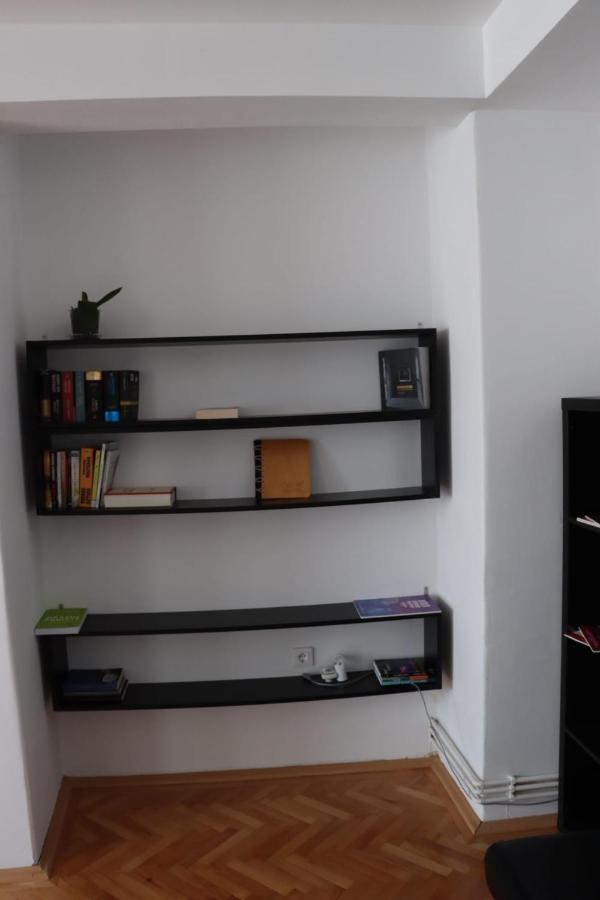 Central Apartment Targu Mures Ngoại thất bức ảnh
