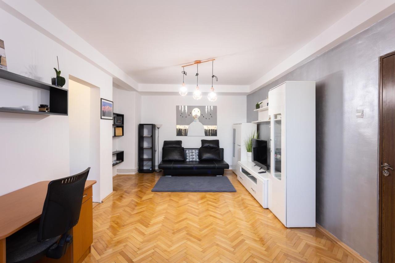 Central Apartment Targu Mures Ngoại thất bức ảnh